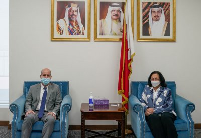 وزيرة الصحة تجتمع مع القائم بأعمال سفير دولة إسرائيل لدى مملكة البحرين
