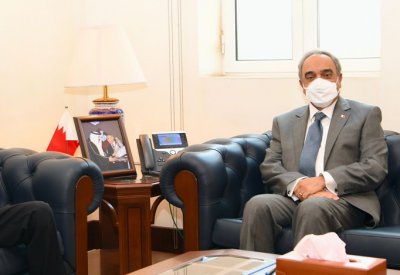 الوزير خلف يبحث مع السفير الياباني مجالات التعاون المشترك