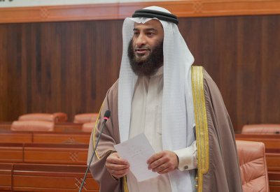 النائب علي زايد يطالب بإعفاء المواطنين من رسوم فحص كورونا بمنفذي المطار والجسر