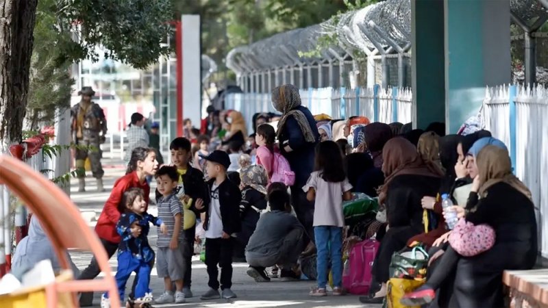 مساعدات أوروبية لجيران أفغانستان.. لاستضافة اللاجئين