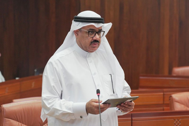 النائب عبدالله الذوادي يطالب بإلغاء قرار رفع رسوم فحص كورونا في جميع المنافذ