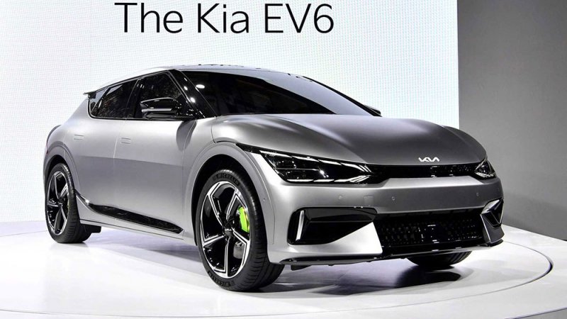 EV6 GT 2022 كروس أوفر كهربائية بقوة 577 حصان