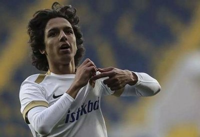 برشلونة يتجه للتوقيع مع "الطفل المعجزة" في تركيا
