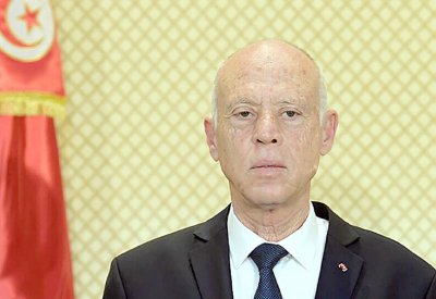 قيس سعيد يتهم النهضة ضمنيا بالتآمر على تونس