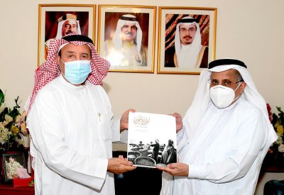 محافظ المحرق يشيد بدور رجال الأعمال في الحفاظ على الهوية التراثية للأسواق القديمة