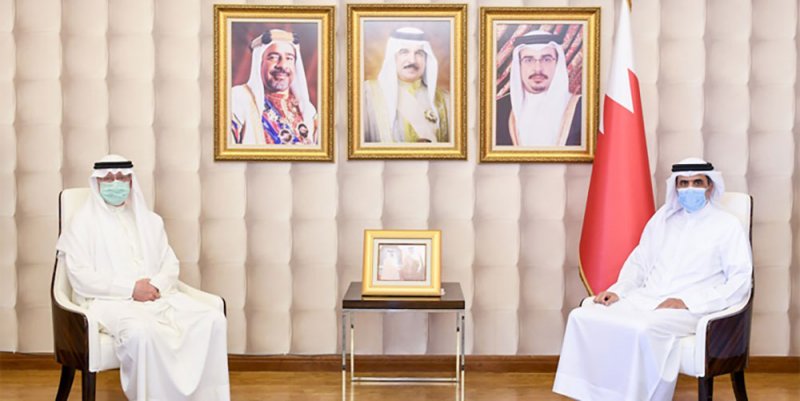 وزير الإعلام يستقبل سفير البحرين لدى الصين