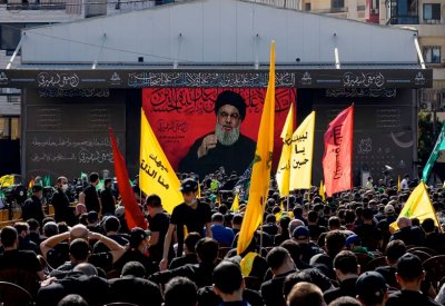 سخط يتنامى في لبنان ضد حزب الله.. لن يطفئه البنزين!
