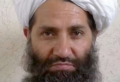 "رجل ظل" في طالبان يطل.. تفاصيل عن "هبة الله"
