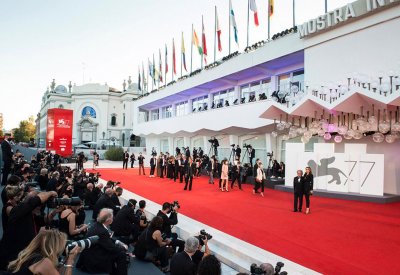 إفتتاح مهرجان فينيسيا السينمائي الدولي في دوره متجددة