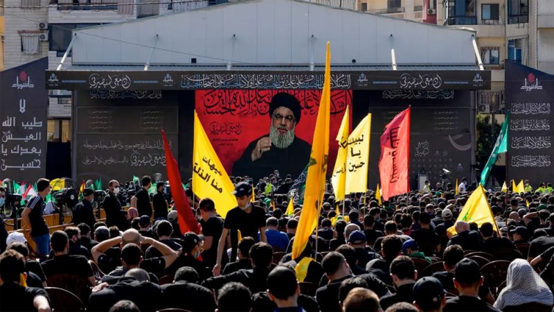 سخط يتنامى في لبنان ضد حزب الله.. لن يطفئه البنزين!