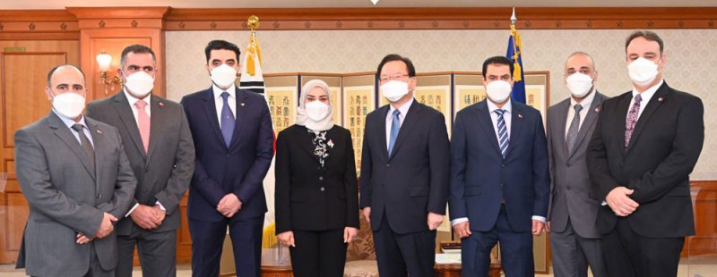 رئيس الوزراء الكوري يشيد بالمسيرة التنموية الشاملة لمملكة البحرين والجهود المتميزة في التصدي لجائحة كورونا