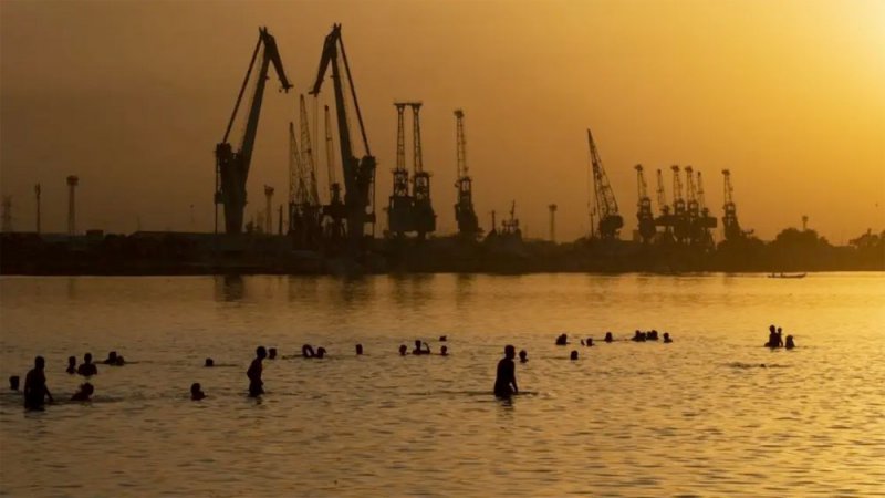 بين طهران وبغداد.. خلاف وتباين تصريحات حول الكهرباء