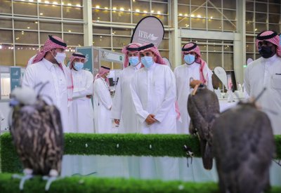 وفد بحريني يشارك في المزاد الدولي لإنتاج الصقور بالرياض