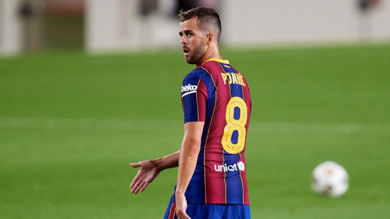 برشلونة يعلن رحيل بيانيتش