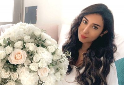 أصدقاء حنان رضا يفاجئونها بالاحتفال بعيد ميلادها
