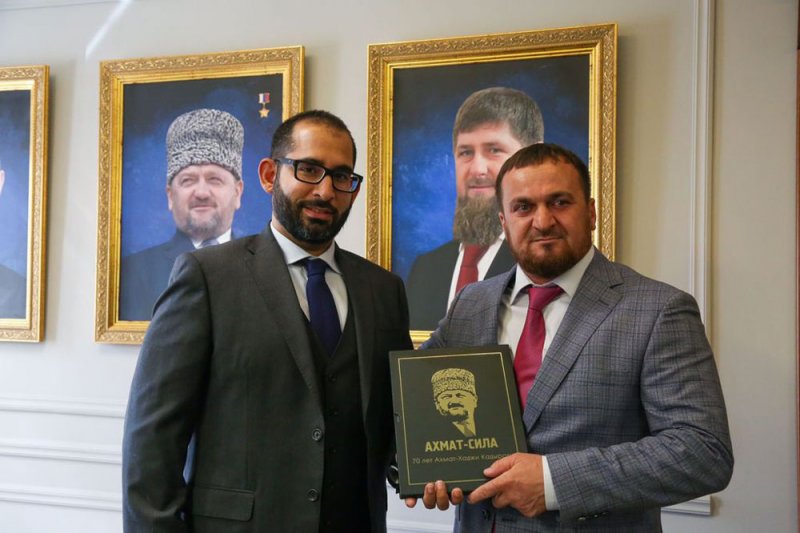 المؤيد يبحث مع نظيره الشيشاني تكامل العمل الشبابي بين البلدين