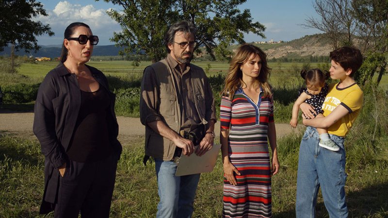 "Parallel Mothers" لتضميد جروح الحرب في إسبانيا