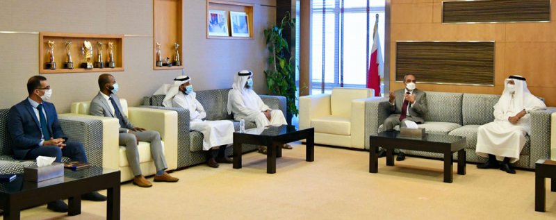 خلف : إنشاء بنية تحتية قوية للأمن الغذائي في البحرين لتشجيع الإستثمار