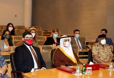 وزير شؤون الدفاع يستقبل وفداً من موظفي مجلسي الشيوخ والنواب بالولايات المتحدة