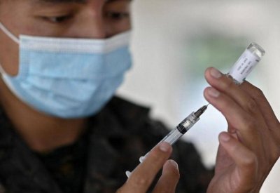 اكتشاف عارض جانبي "نادر جدا" للقاح "أسترازينيكا"