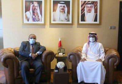 وزير الشباب والرياضة يستقبل السفير الهندي