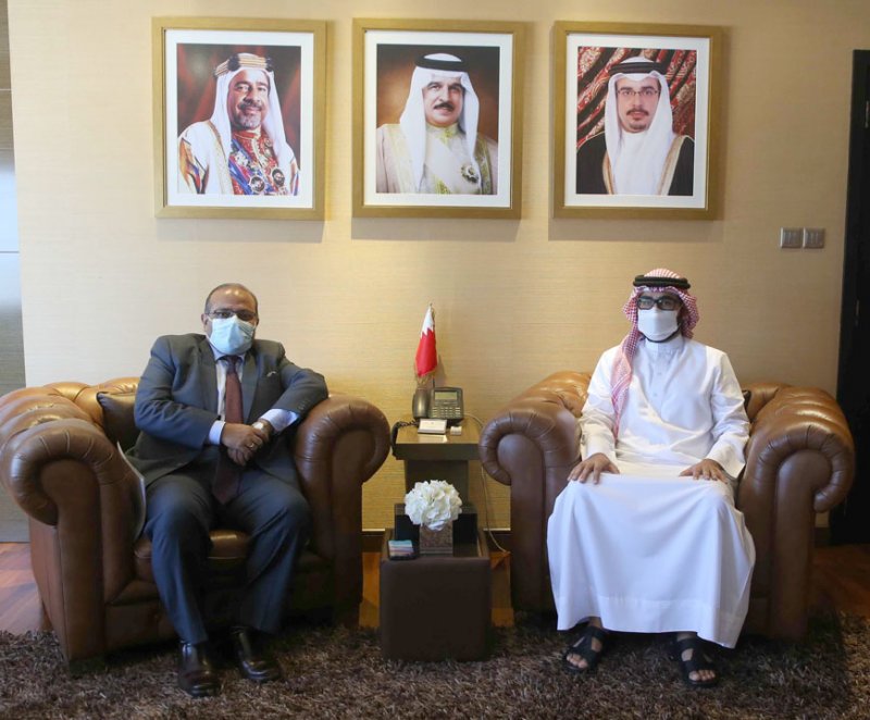 وزير الشباب والرياضة يستقبل السفير الهندي
