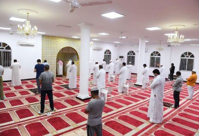 بوحمود يدعو إلى رفع الطاقة الاستيعابية للمساجد والجوامع