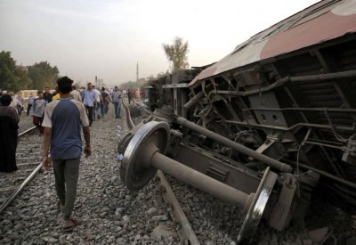 مصر.. جرحى في خروج قطار عن مساره