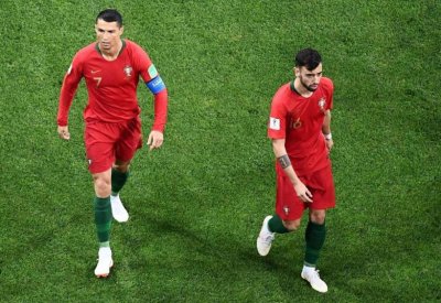 رونالدو أم فيرنانديز.. سولسكاير يكشف منفذ ركلات الجزاء