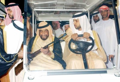 الشيخ زايد الصقّار الأول ورائد حُماة البيئة في العالم