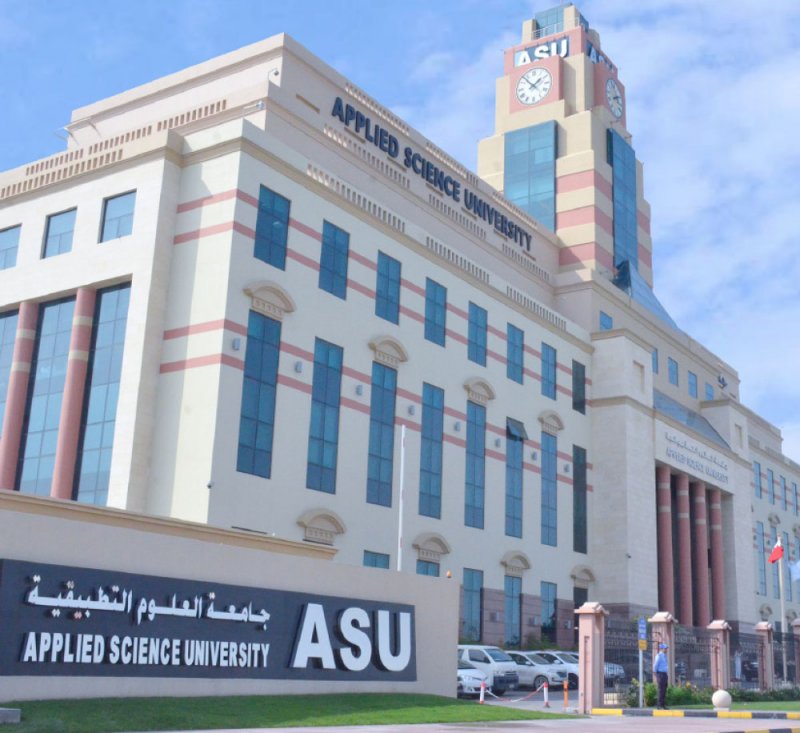 "آداب التطبيقية" تحفز الجوانب الإبداعية للطلبة