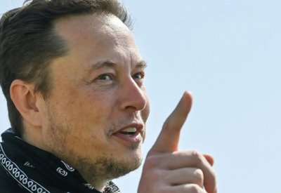 إيلون ماسك قد يصنع التاريخ برحلة فضائية لم يقُم بها مدني من قبل