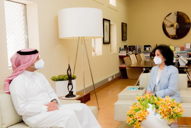معالي الشيخة مي تستقبل الرئيس التنفيذي لمجموعة "جي إف إتش" المالية