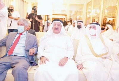 الوجيه فوزي كانو يتوج الفائزين بجائزة أحمد بن علي كانو للتميز الخيري