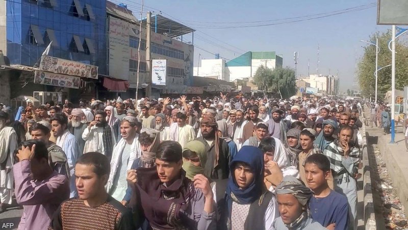 الآلاف يتظاهرون ضد طالبان في قندهار