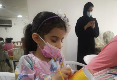 بالصور: الأطفال يستمتعون بفعالية رحلة قصة في مكتبة الوقت بشارع المعارض