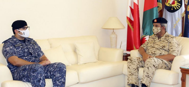 القائد العام لقوة الدفاع يستقبل سمو الرائد بحري الشيخ عيسى بن سلمان بن حمد آل خليفة
