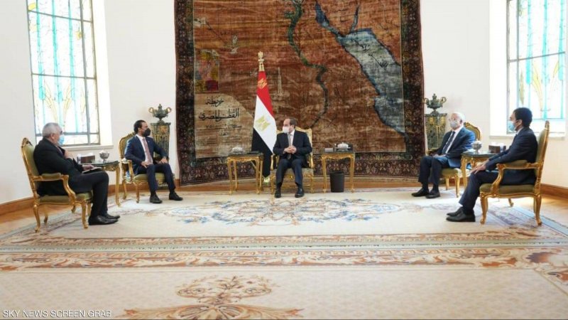 السيسي: نرفض التدخلات الخارجية في العراق