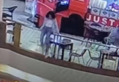 مأساة داخل مول شهير بمصر.. أنهت حياتها خلال ثواني معدودة