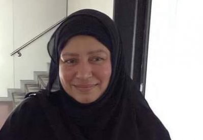 صورة عبلة كامل بالعباءة والحجاب تحظى بتفاعل واسع