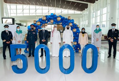 طيران الخليج تحتفل بمغادرة الرحلة الـ 5,000 من مبنى المسافرين الجديد بمطار البحرين الدولي