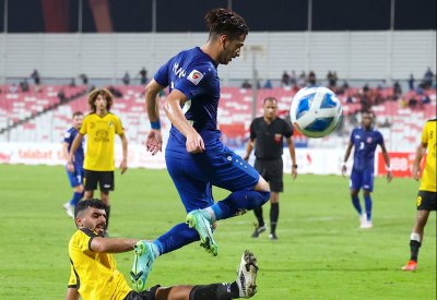 تعادل إيجابي بين الأهلي والمنامة