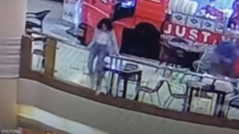 مأساة داخل مول شهير بمصر.. أنهت حياتها خلال ثواني معدودة