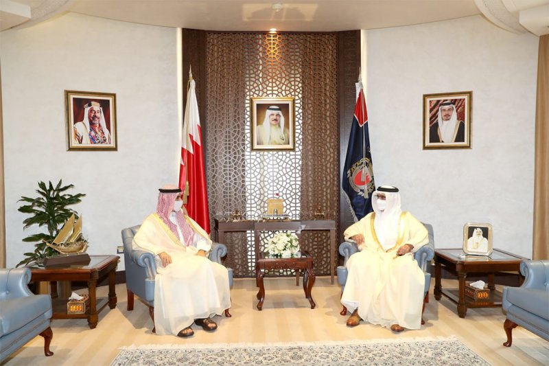 معالي وزير الداخلية يبحث مع السفير الكويتي الموضوعات ذات الاهتمام المشترك