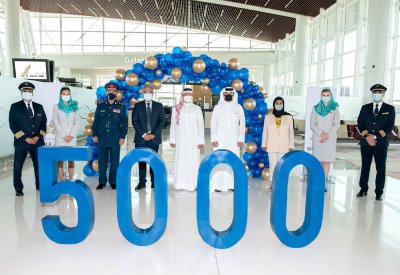 مغادرة الرحلة الـ 5000 لطيران الخليج من المطار الجديد