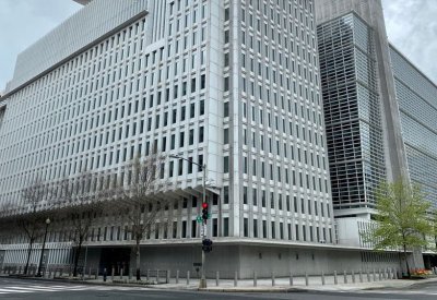 هل عدّل البنك الدولي تقريره لتجنّب إغضاب الصين؟.. مسؤولة تجيب