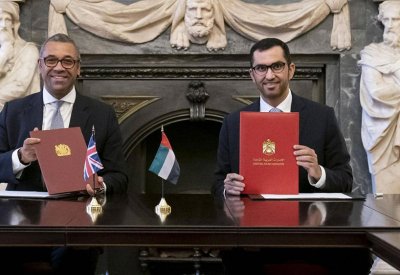 الإمارات وبريطانيا توقعان اتفاقية لتعزيز تعاون المناخ