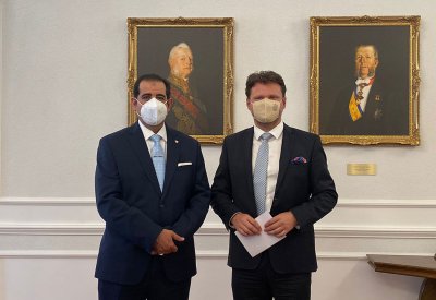 سفير البحرين لدى التشيك والمقيم في برلين يجتمع مع رئيس مجلس النواب التشيكي