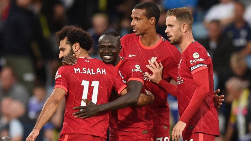 كلوب يتغنى بنجم ليفربول بعد الـ100 هدف.. ويتحدث عن قميص صلاح