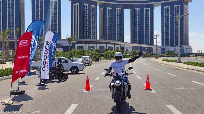 مهندس مصري في غينيس بعد إنجاز تاريخي بدراجة كهربائية